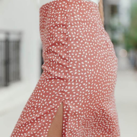 Pink Lily Boutique "BEST INTEREST AT HEART SPOTTED MAUVE SIDE SLIT SKIRT" - Picture 5 of 9